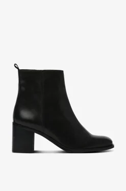 Dam Bianco Boots Biagrace Boot Crust