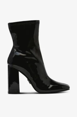 Dam Steve Madden Boots Traverse Bootie